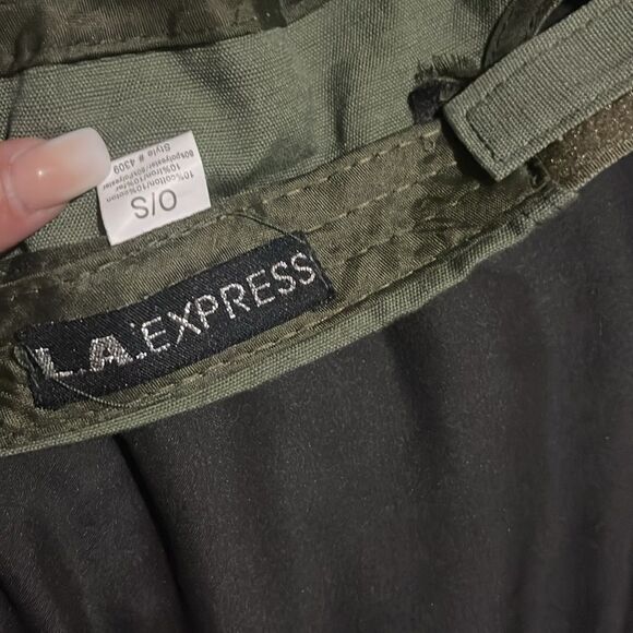 Navy green hat 🧢 / O/S - Picture 4 of 4